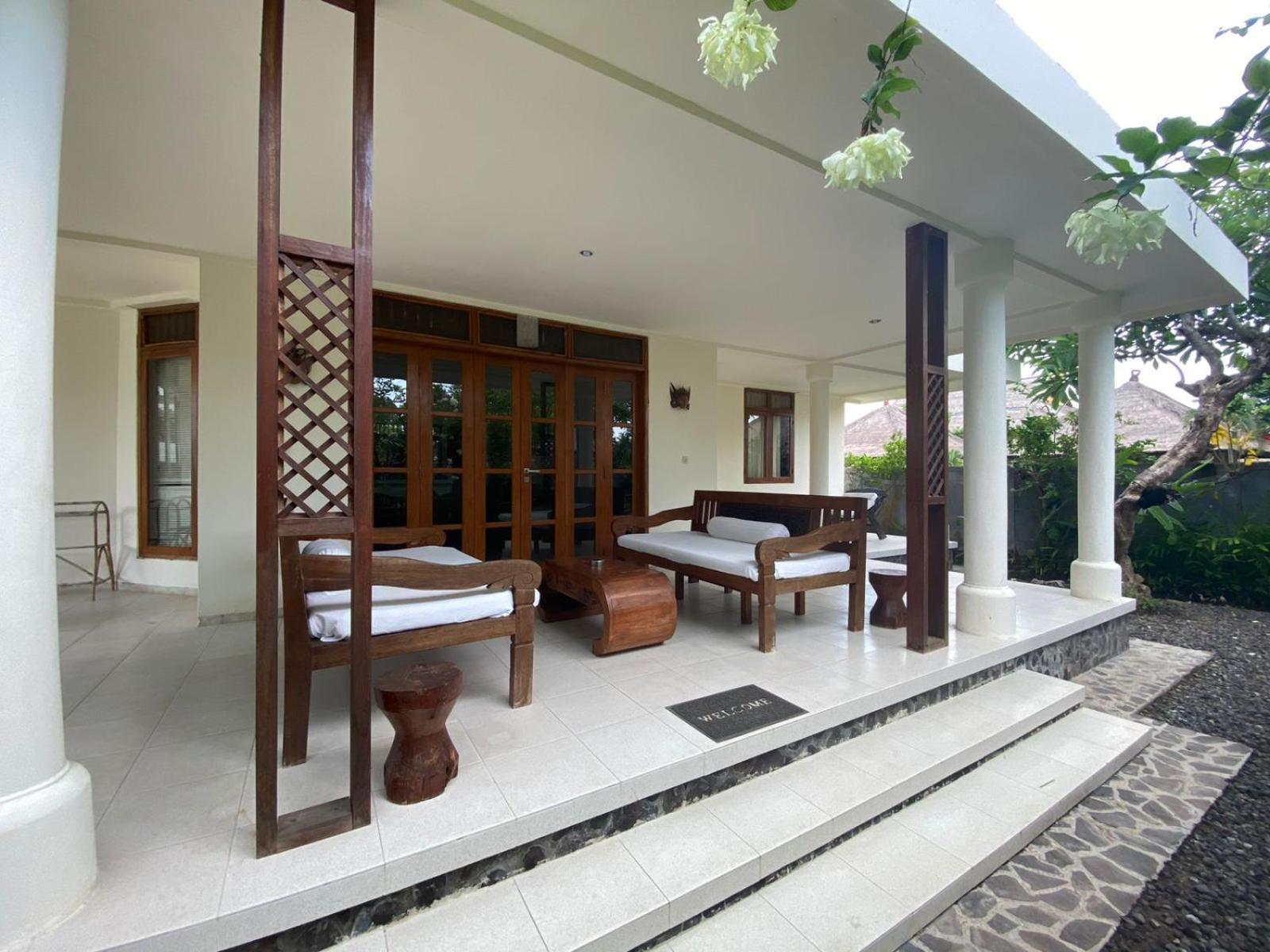 New Starlight Hotel Lovina Exterior foto