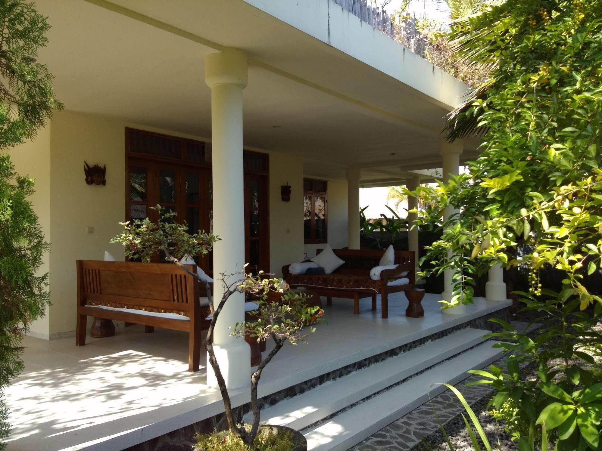 New Starlight Hotel Lovina Exterior foto